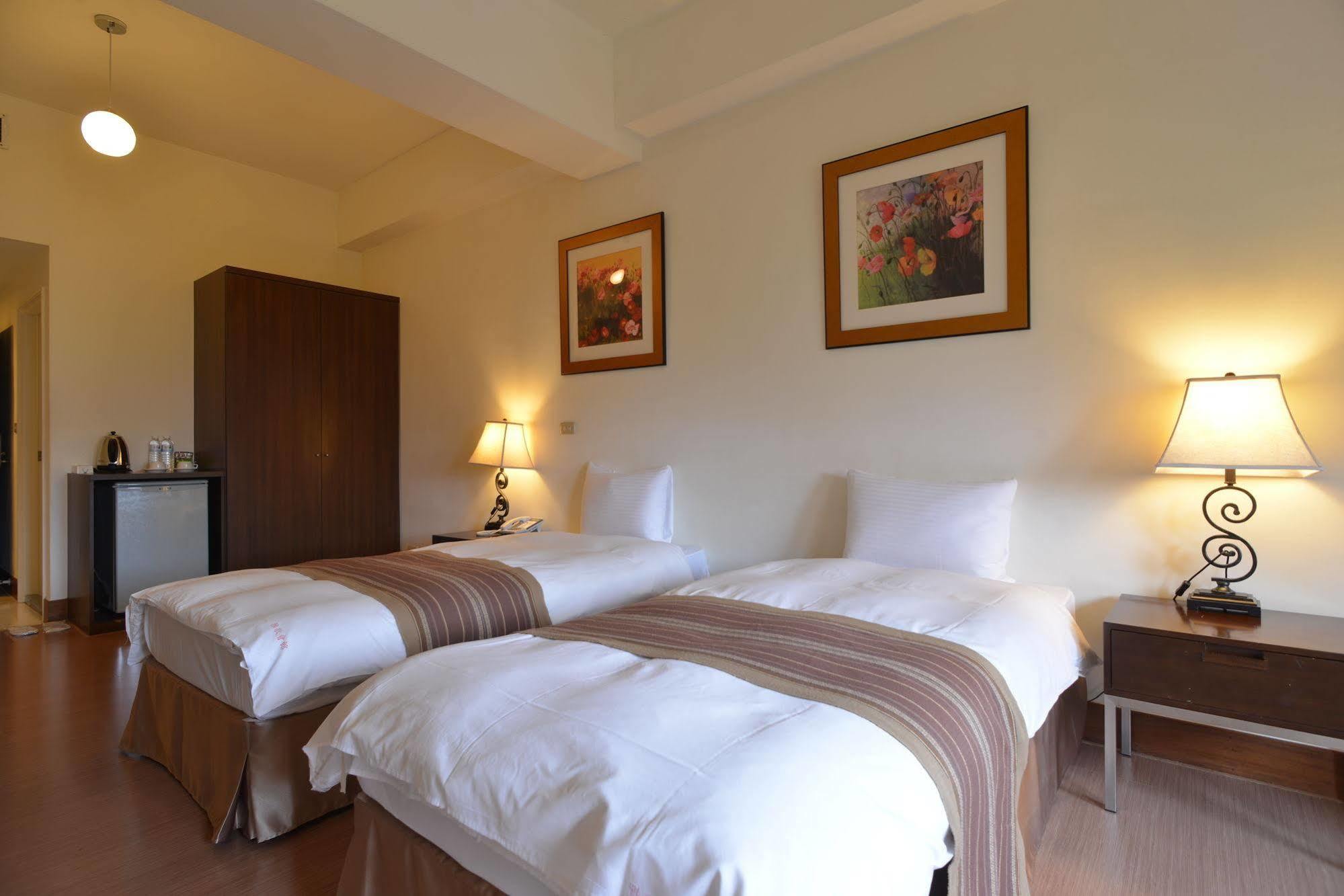 Ya-Go River Lodge Тайпей Екстериор снимка